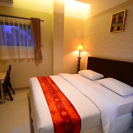 Queen City Hotel Banjarmasin Eksteriør billede