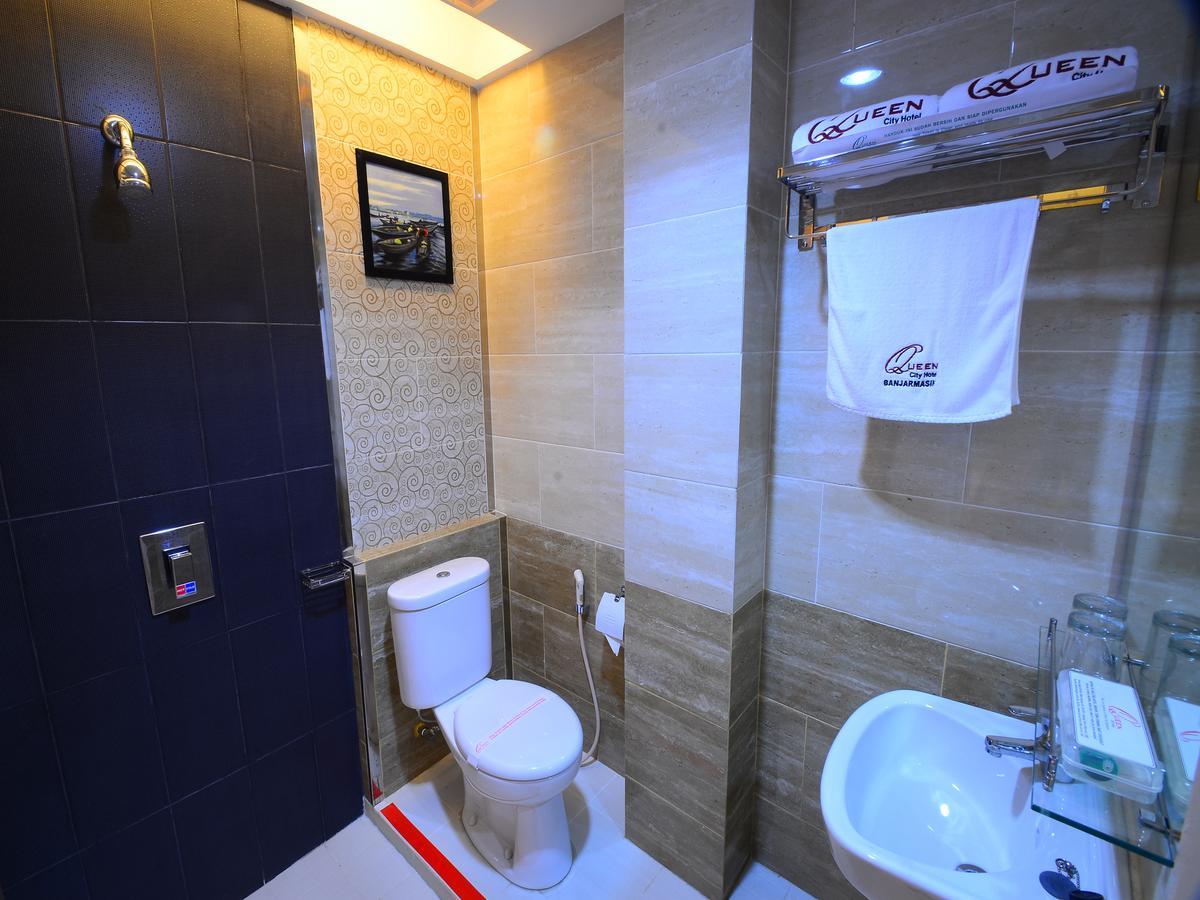 Queen City Hotel Banjarmasin Eksteriør billede