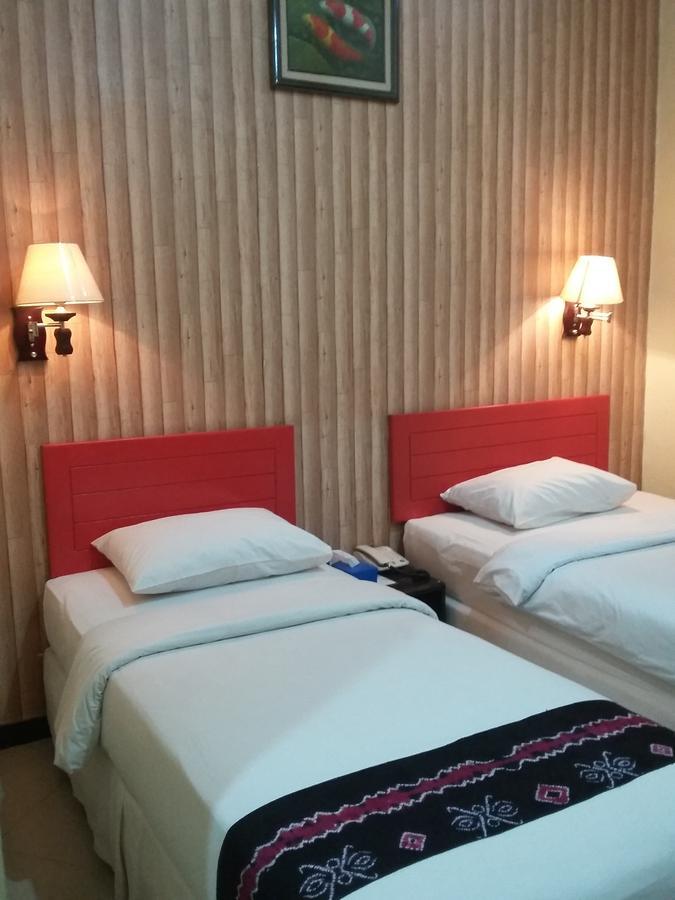 Queen City Hotel Banjarmasin Eksteriør billede
